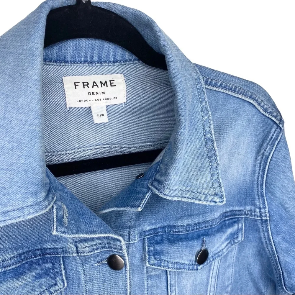 Frame ⌘ Scalloped Edge Cropped Willoughsby Denim Jeans Jacket ⌘ Light Blue ⌘ S - Picture 6 of 17